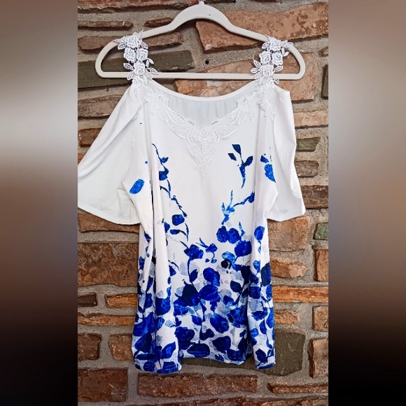 Source Unknown Tops - Woman's Cold Shoulder Top with Lace Detail